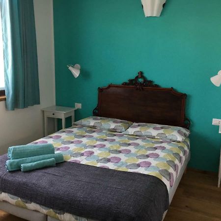 Elleboro Bed & Breakfast Carugo Luaran gambar