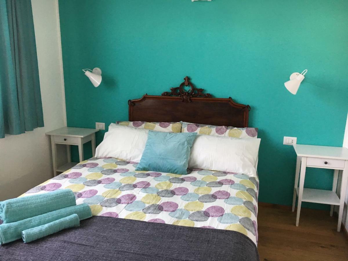 Elleboro Bed & Breakfast Carugo Luaran gambar