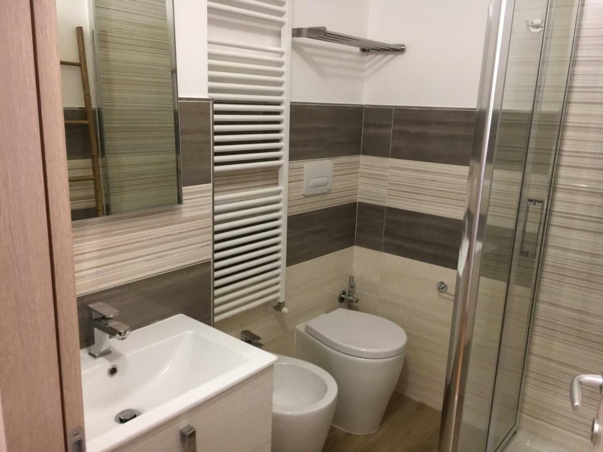 Elleboro Bed & Breakfast Carugo Luaran gambar